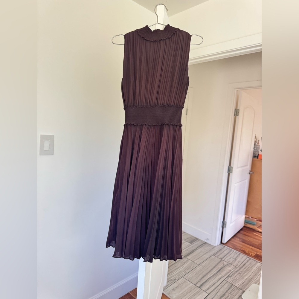 Nanette Lepore Elegant Pleated Sleeveless Midi Dress